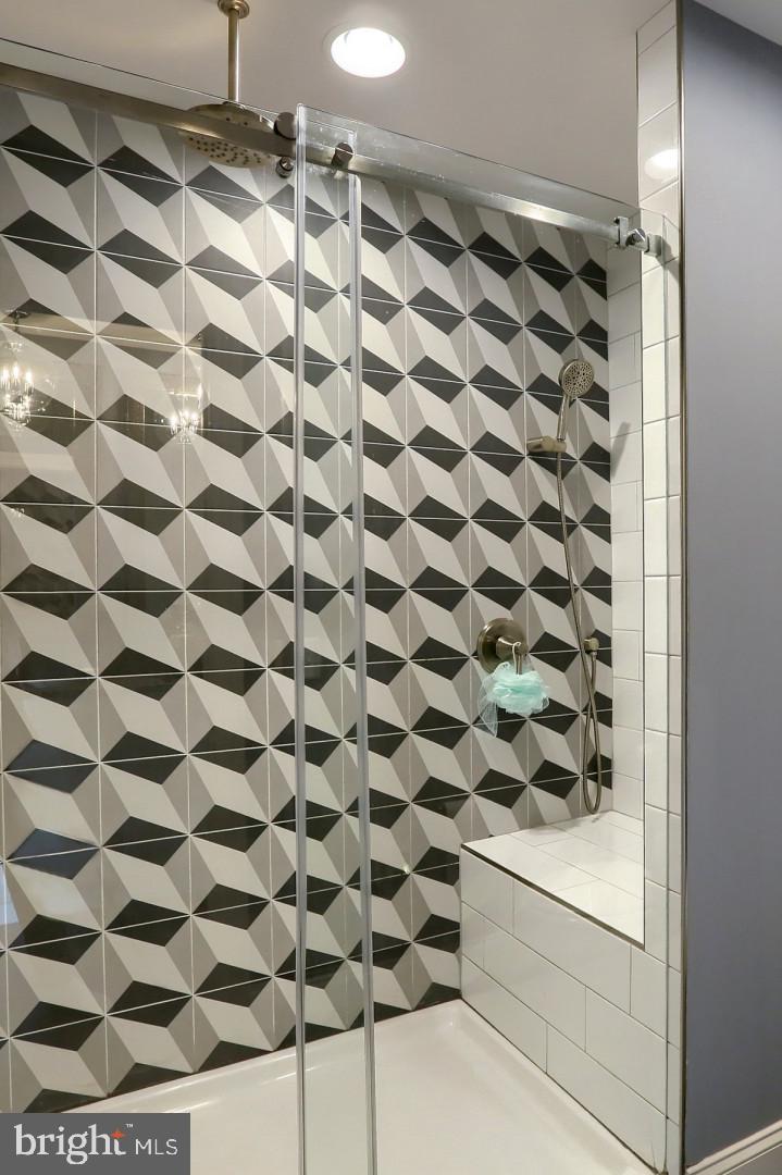 DEAVEN WOODS - Residential