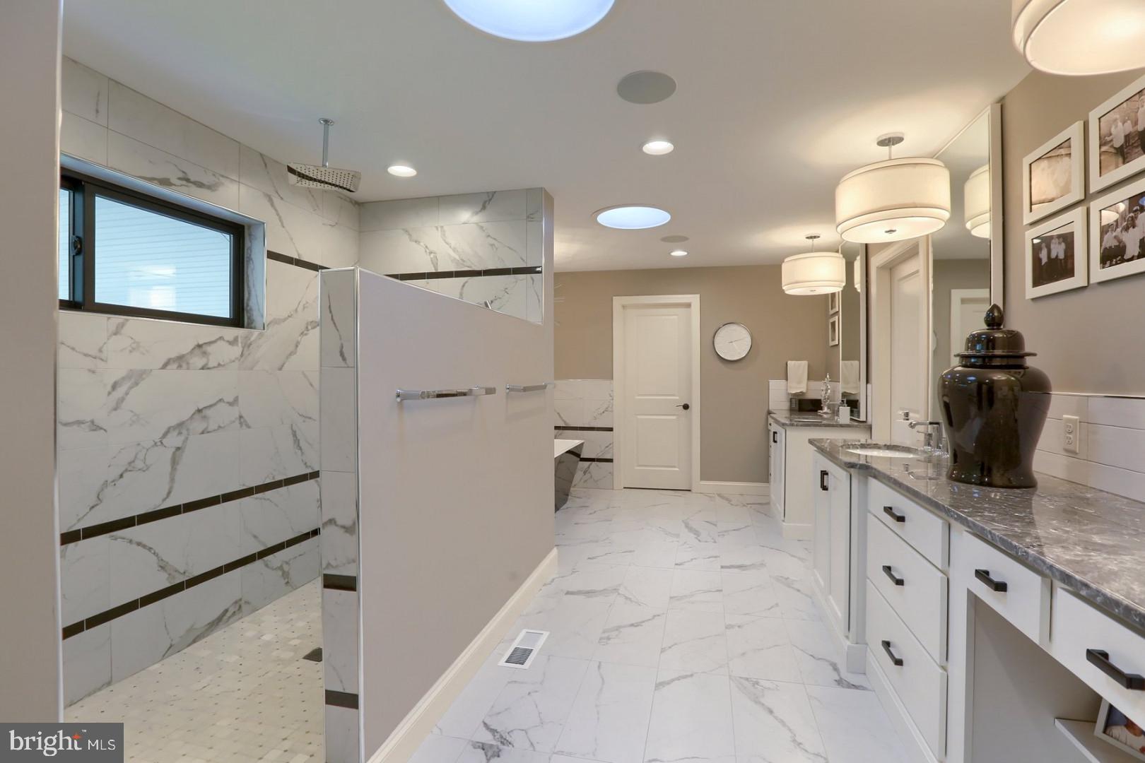 DEAVEN WOODS - Residential