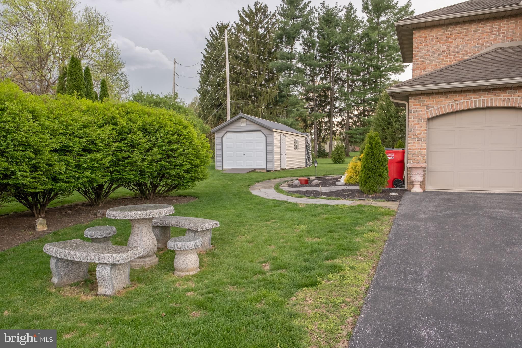 SOUTHAMPTON TWP - Residential