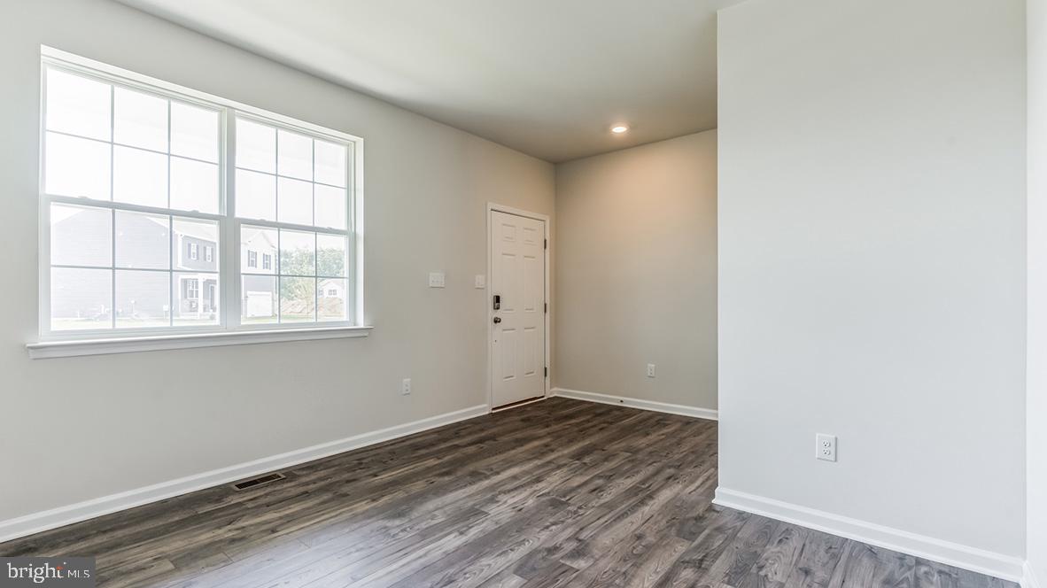 8 WHALER AVENUE