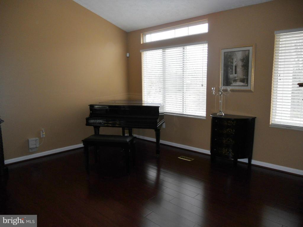 DOMINION VIEW - Residential