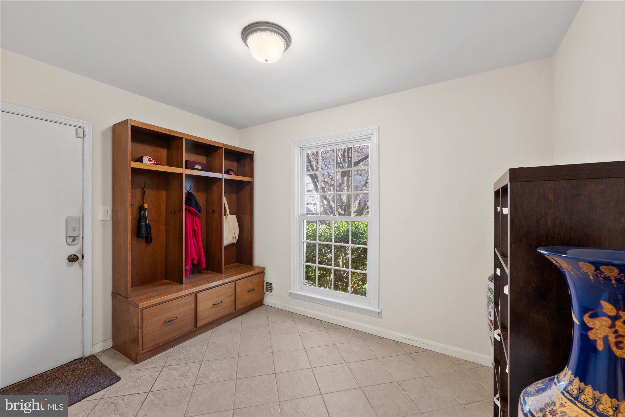 RIVER FALLS - Residential