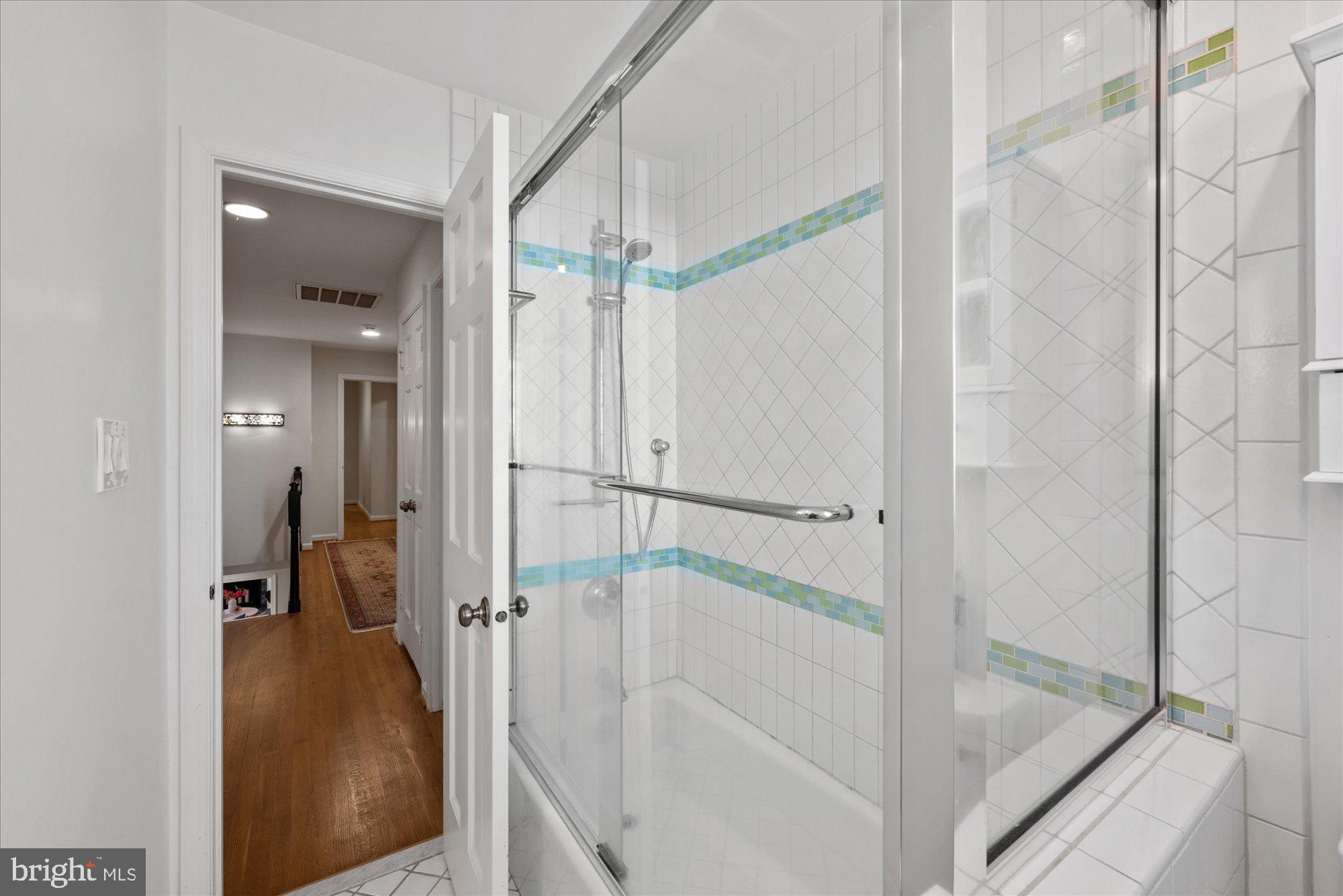 RIVER FALLS - Residential