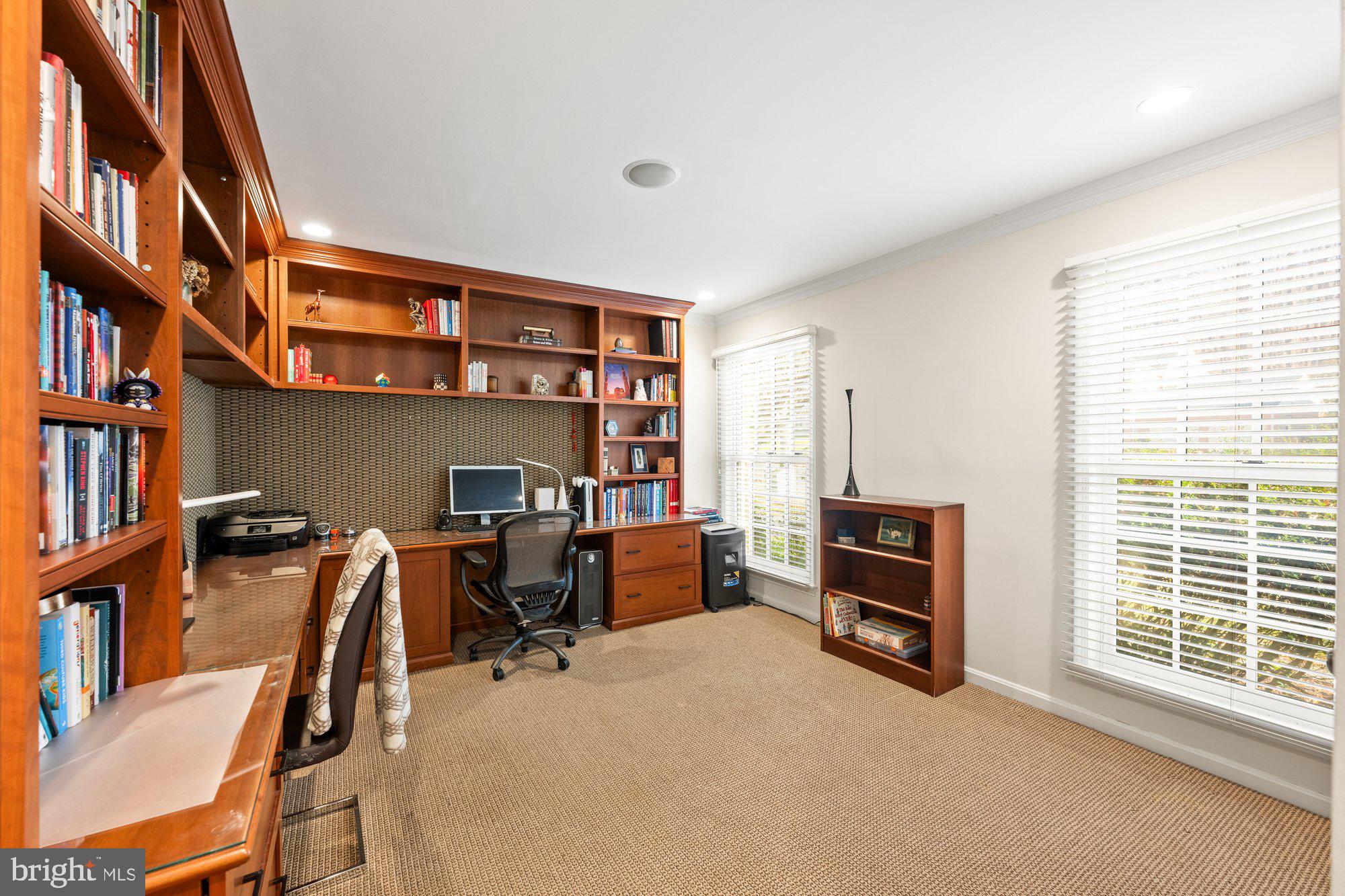 RIVER FALLS - Residential