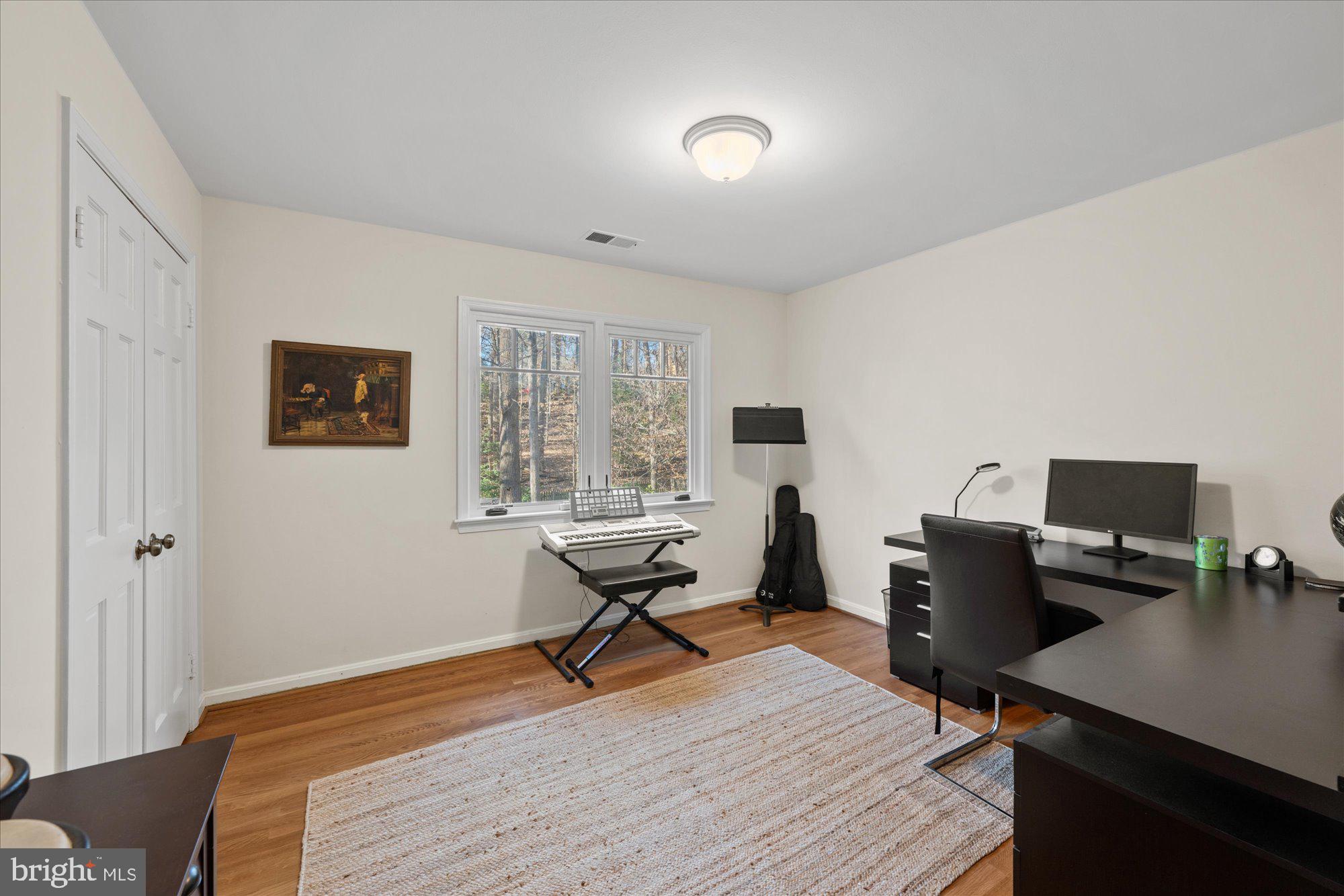 RIVER FALLS - Residential