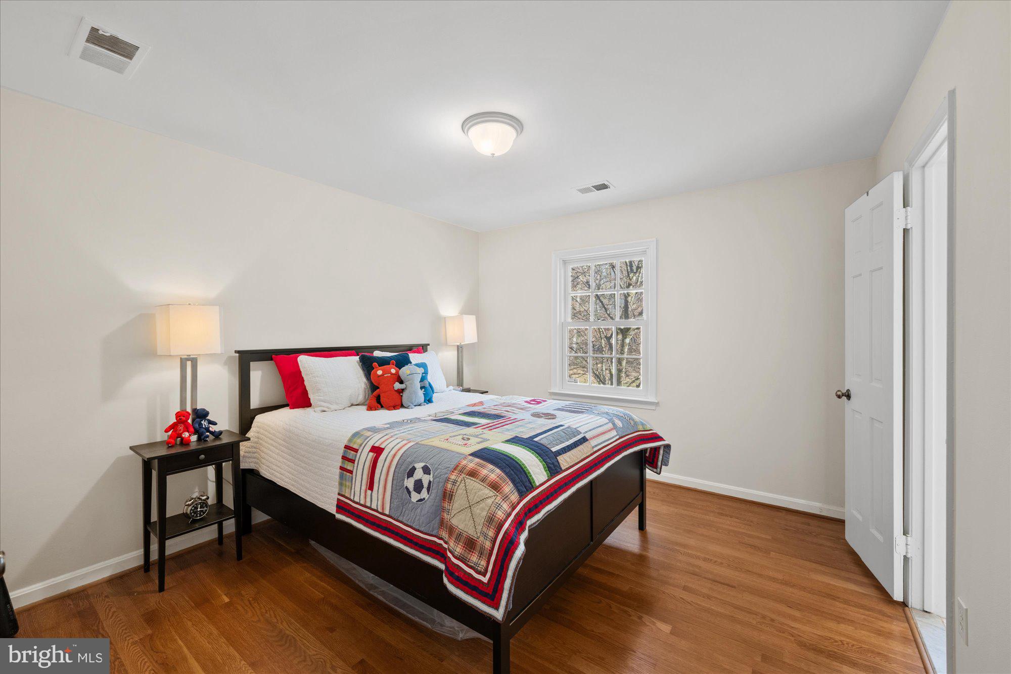 RIVER FALLS - Residential