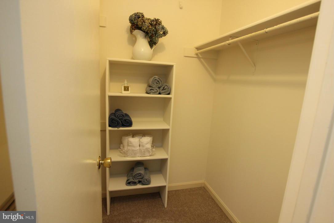 THE OAKTON - Residential Lease