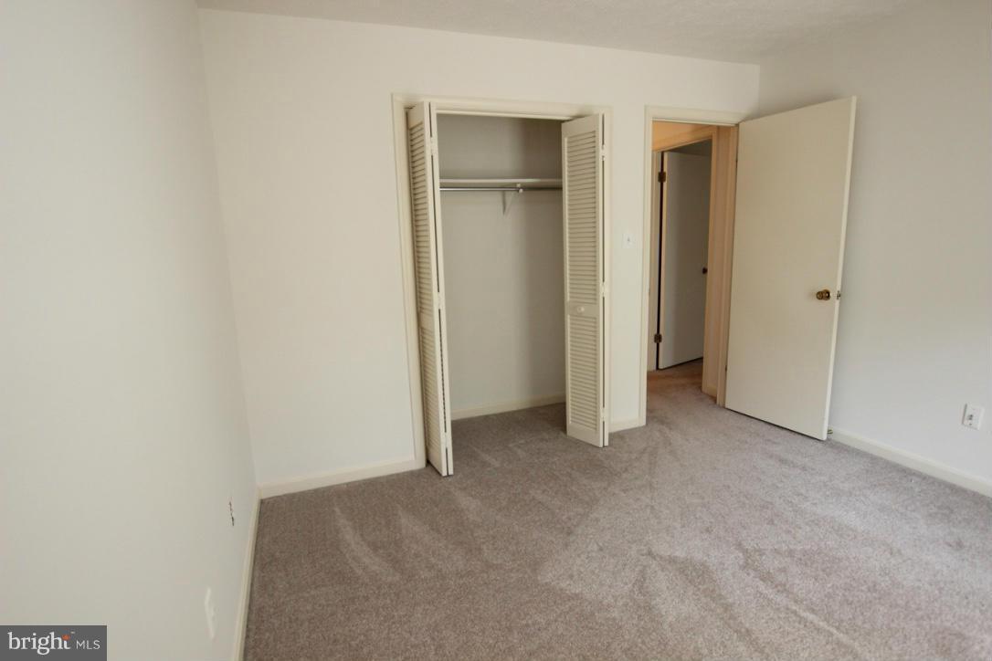 THE OAKTON - Residential Lease