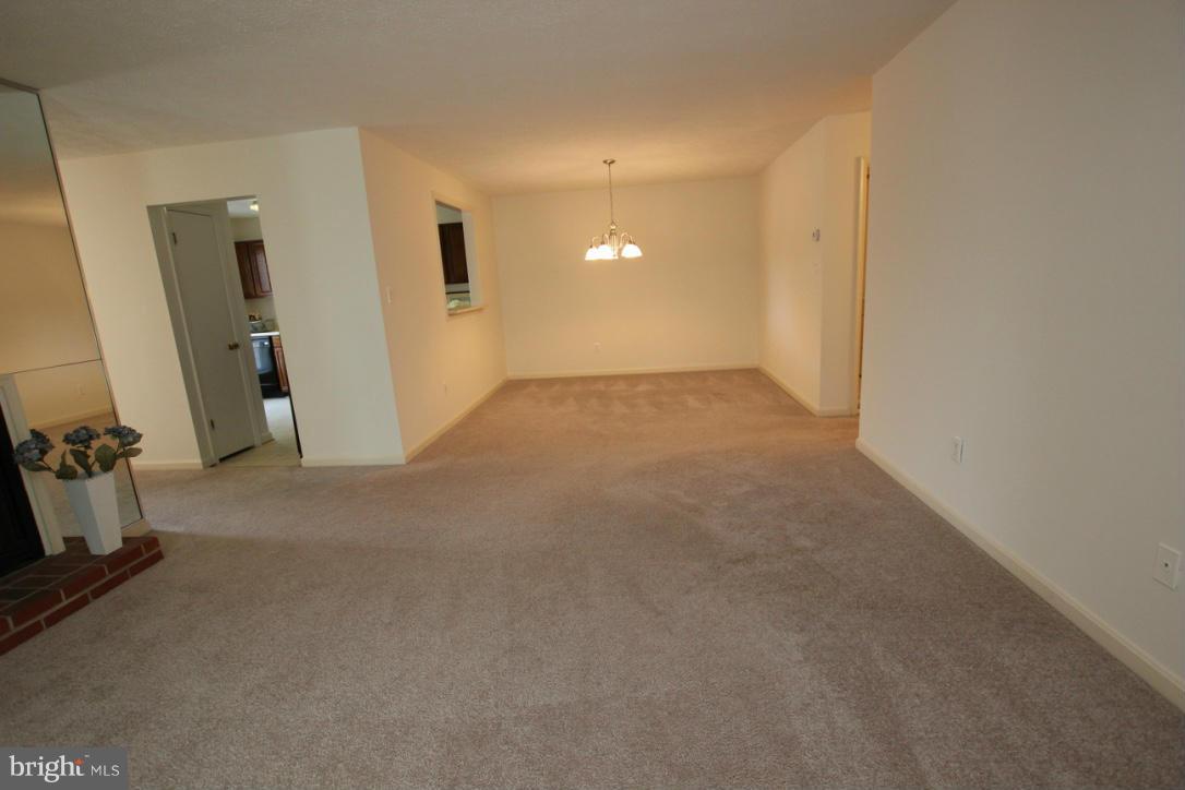 THE OAKTON - Residential Lease