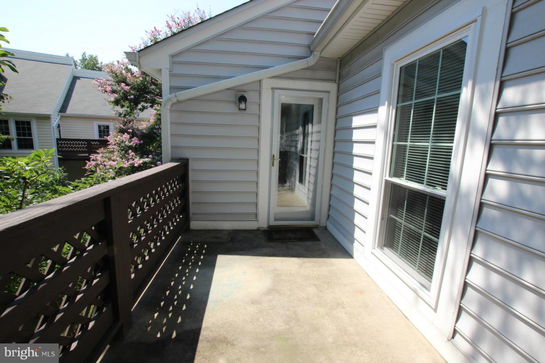 THE OAKTON - Residential Lease