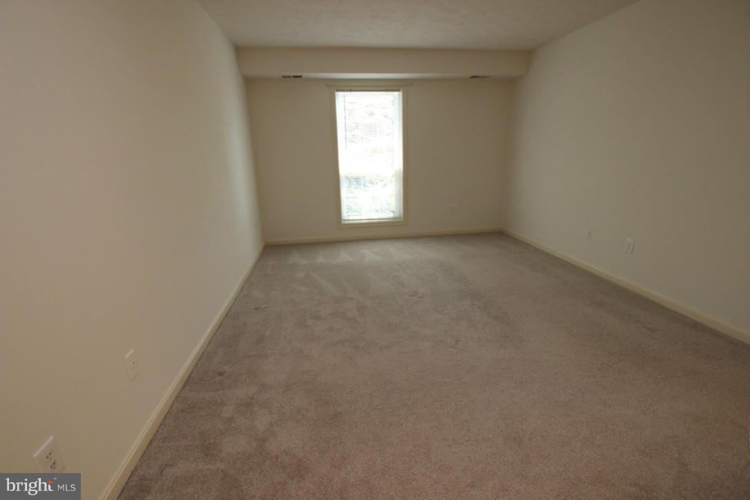 THE OAKTON - Residential Lease