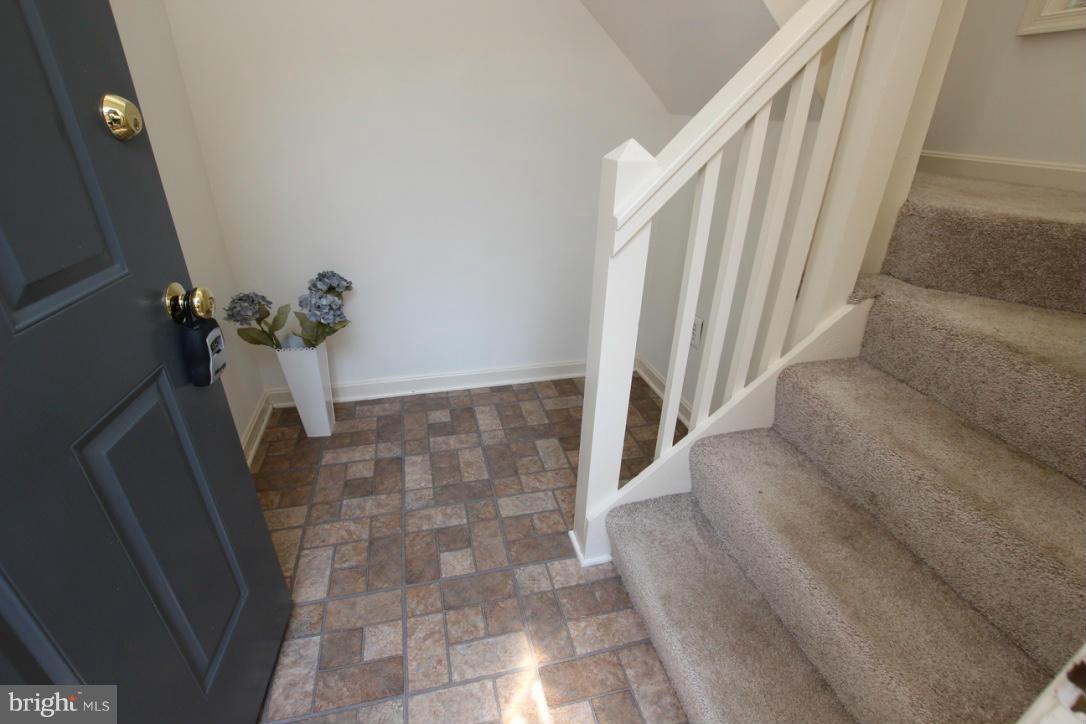 THE OAKTON - Residential Lease