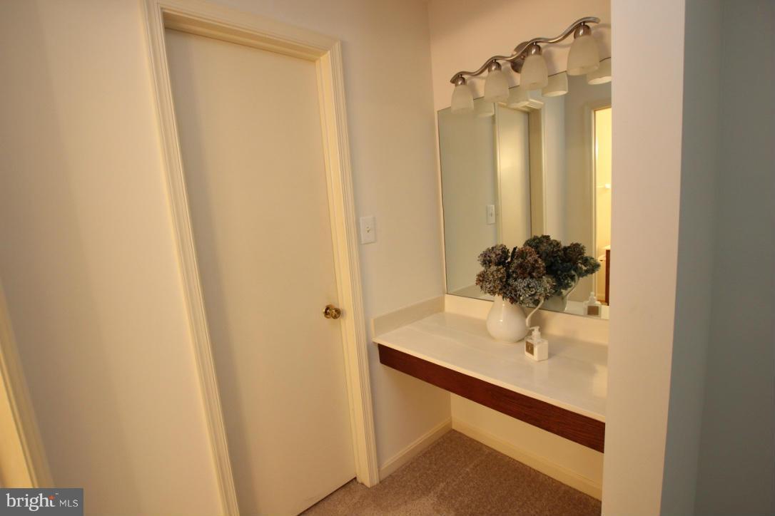 THE OAKTON - Residential Lease