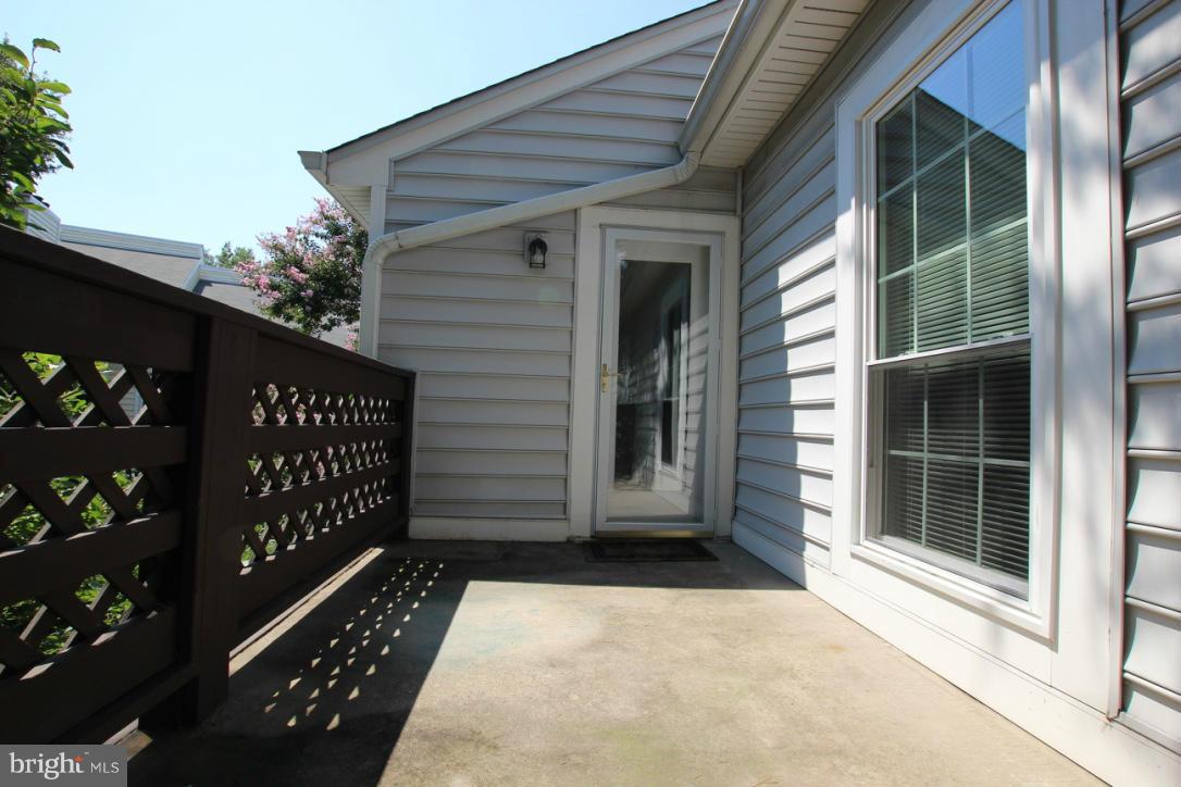 THE OAKTON - Residential Lease