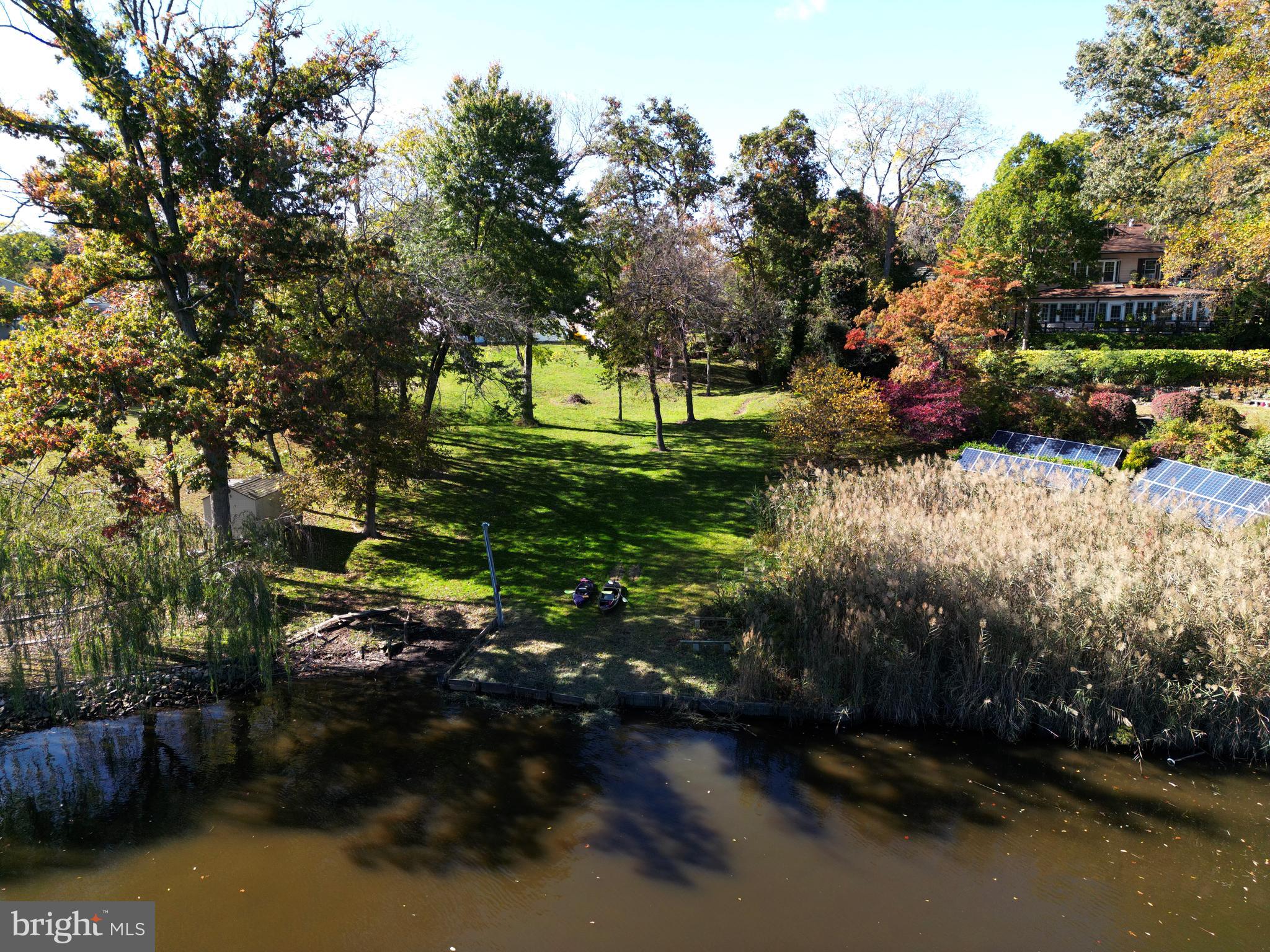 COUNTRY CLUB ESTATES - Residential