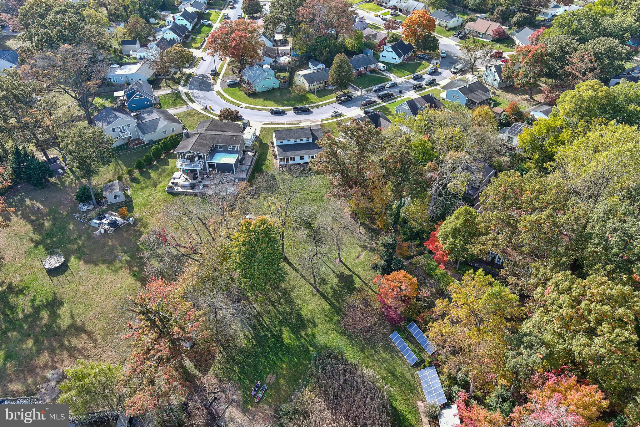 COUNTRY CLUB ESTATES - Residential