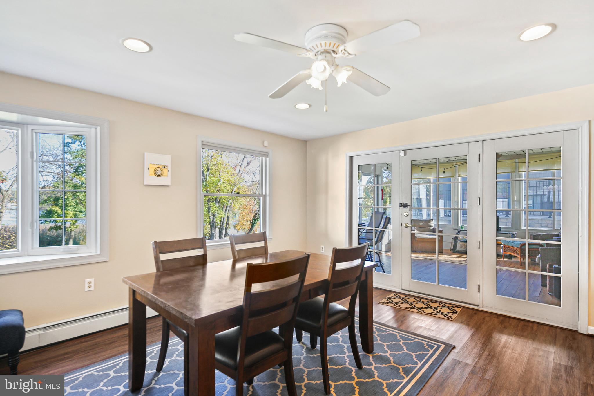 COUNTRY CLUB ESTATES - Residential