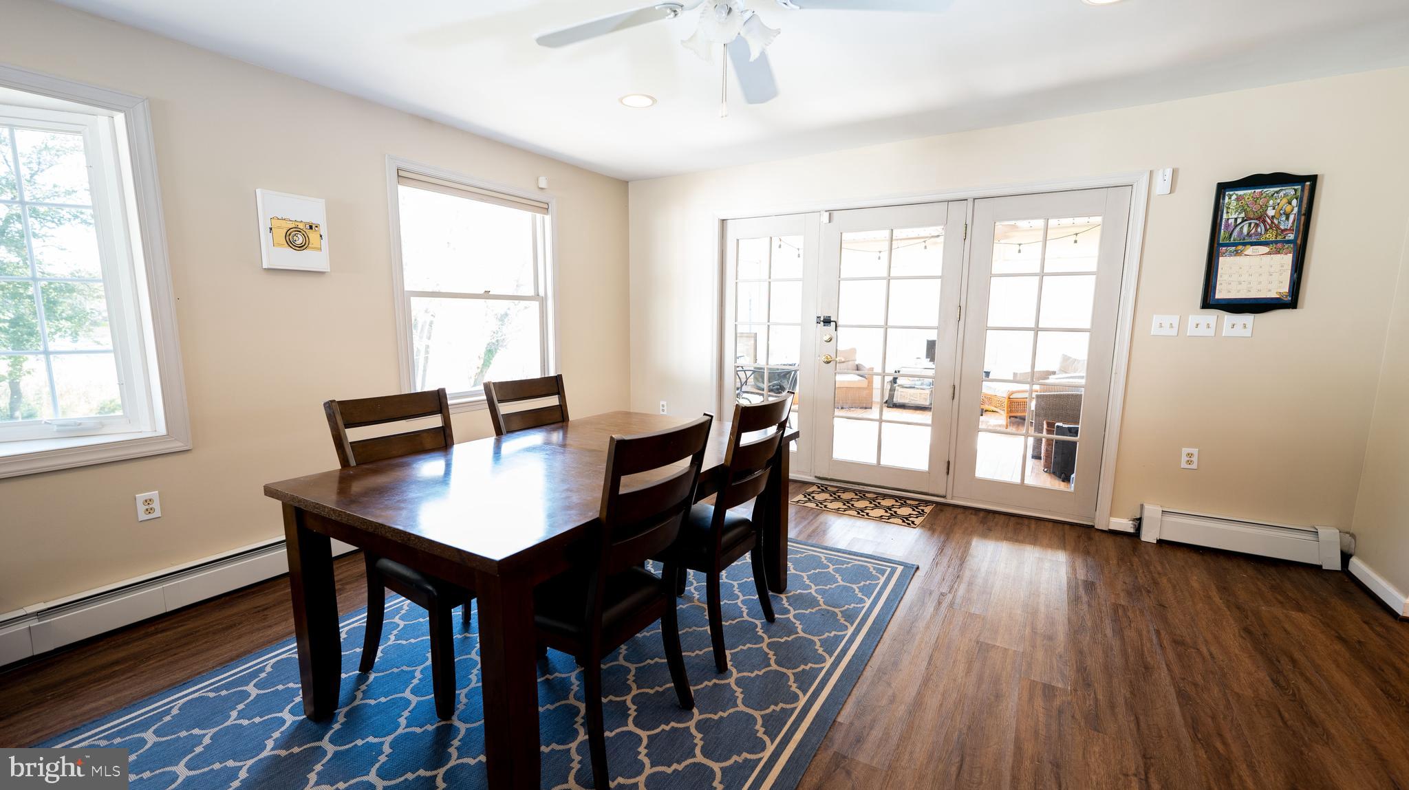 COUNTRY CLUB ESTATES - Residential