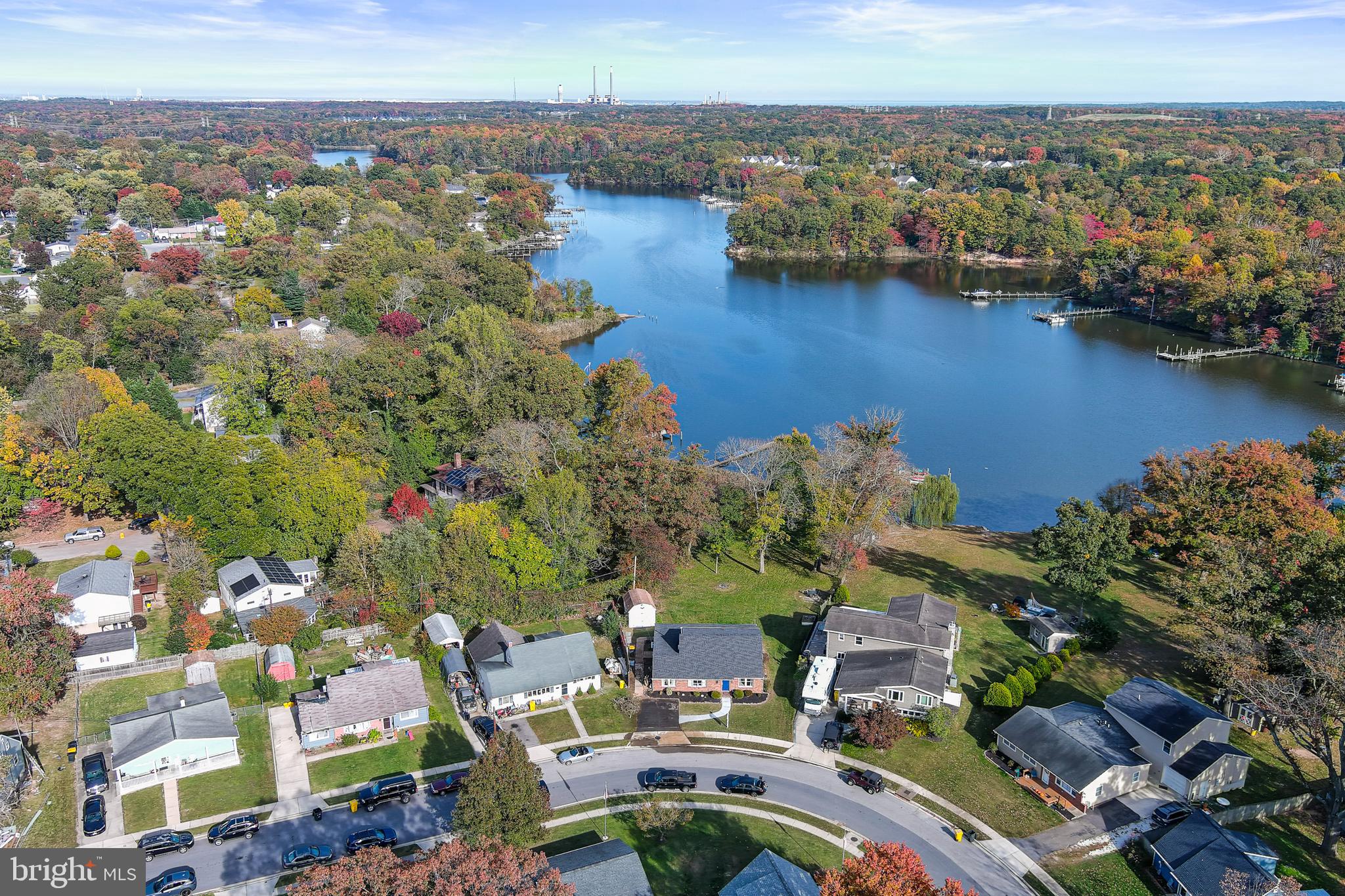 COUNTRY CLUB ESTATES - Residential