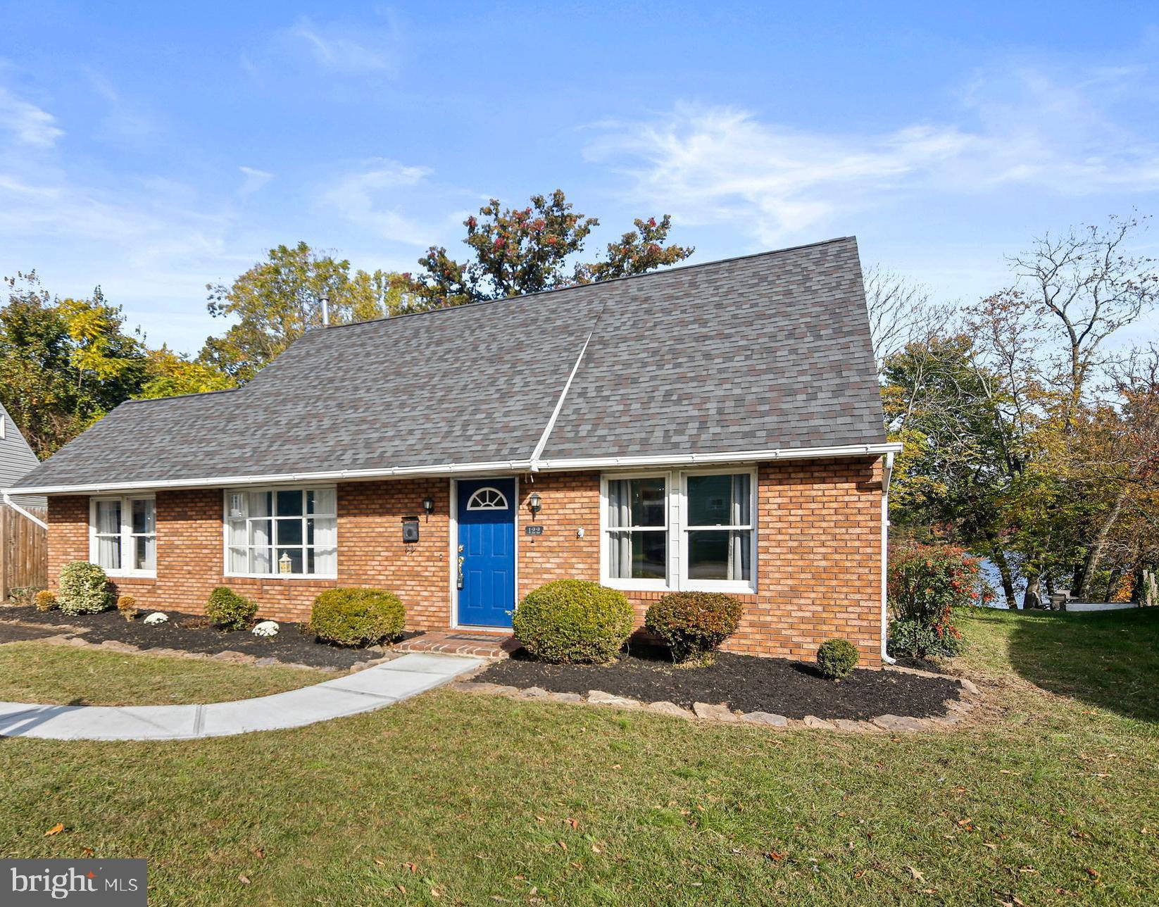 COUNTRY CLUB ESTATES - Residential