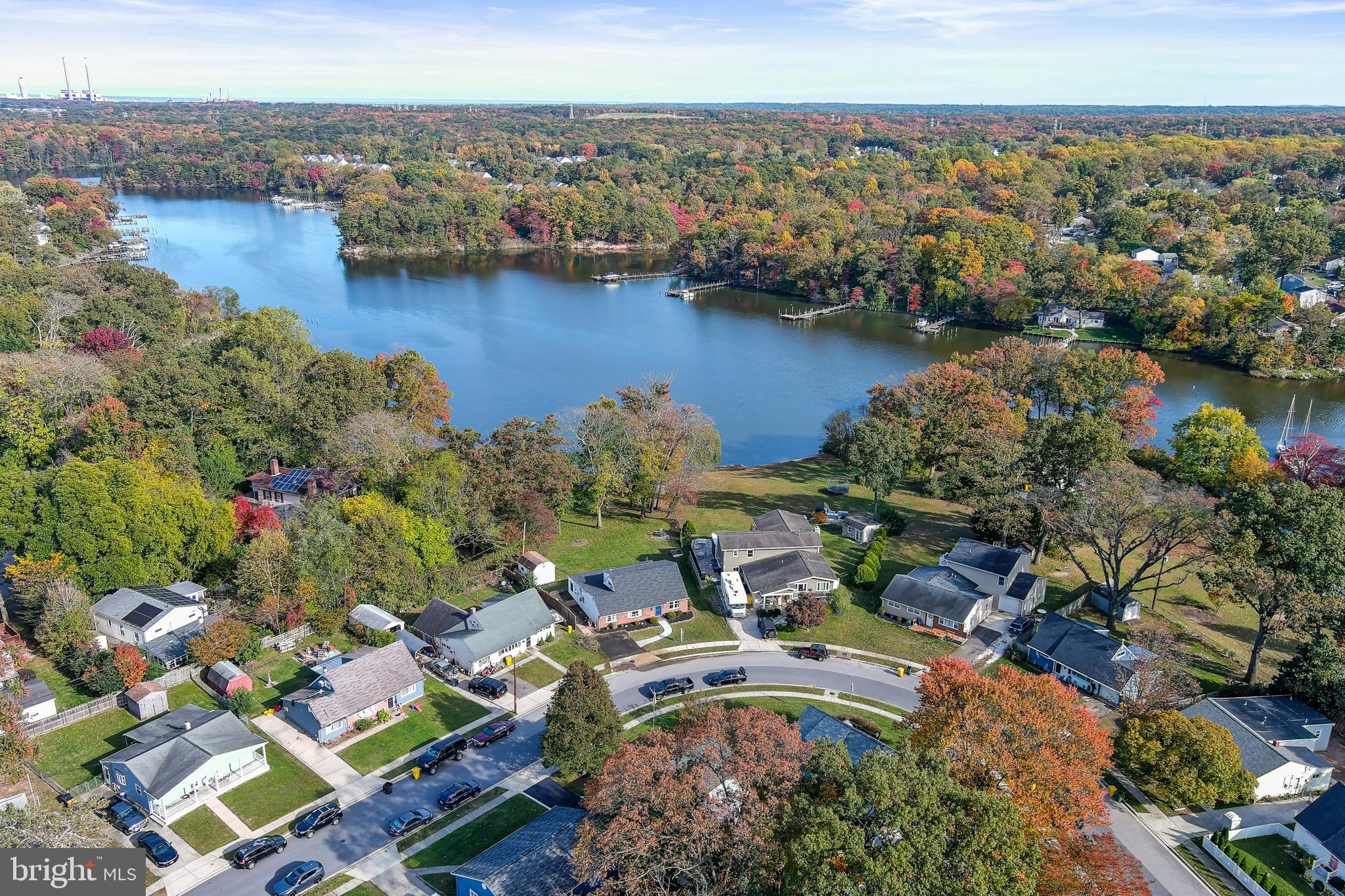 COUNTRY CLUB ESTATES - Residential