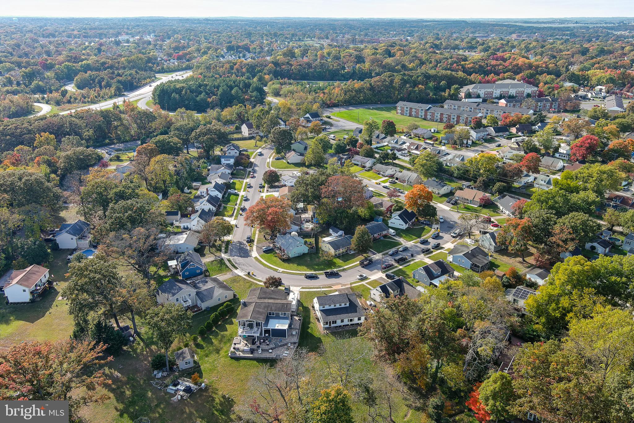 COUNTRY CLUB ESTATES - Residential