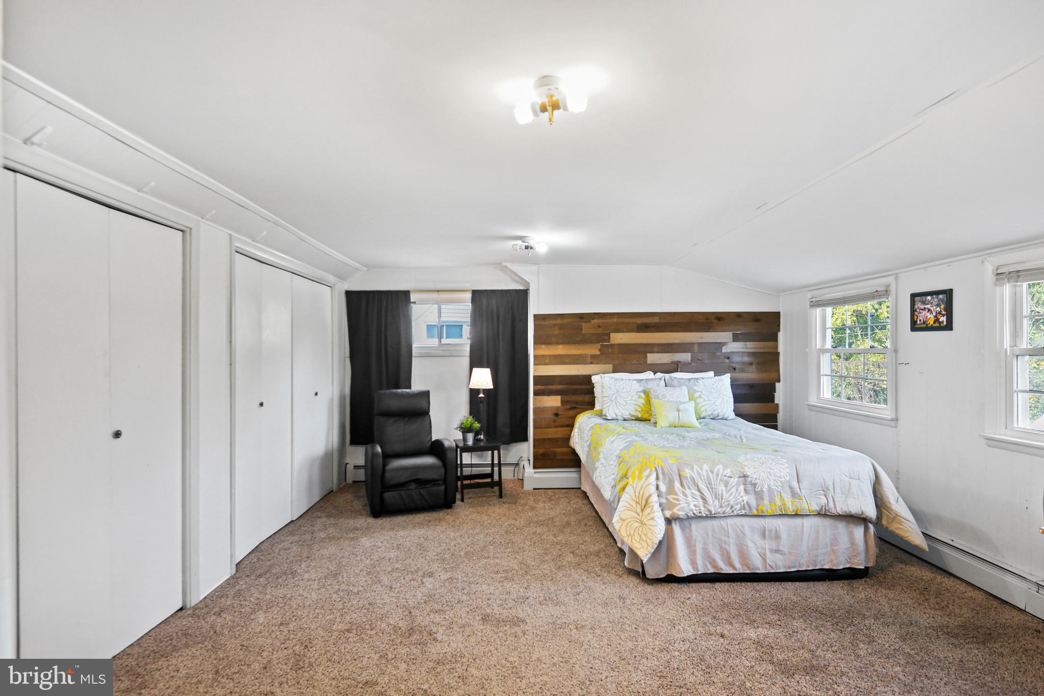 COUNTRY CLUB ESTATES - Residential