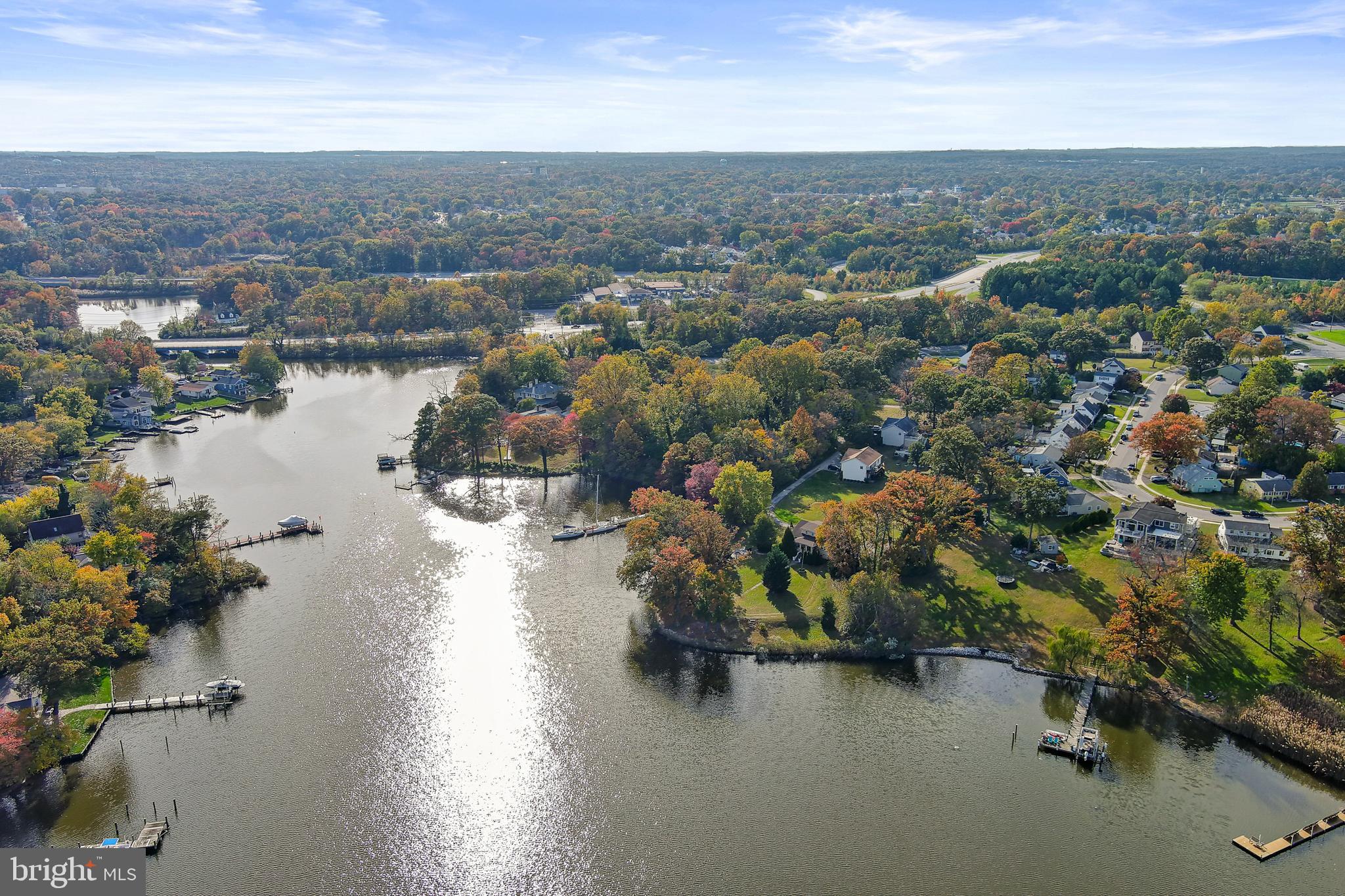 COUNTRY CLUB ESTATES - Residential