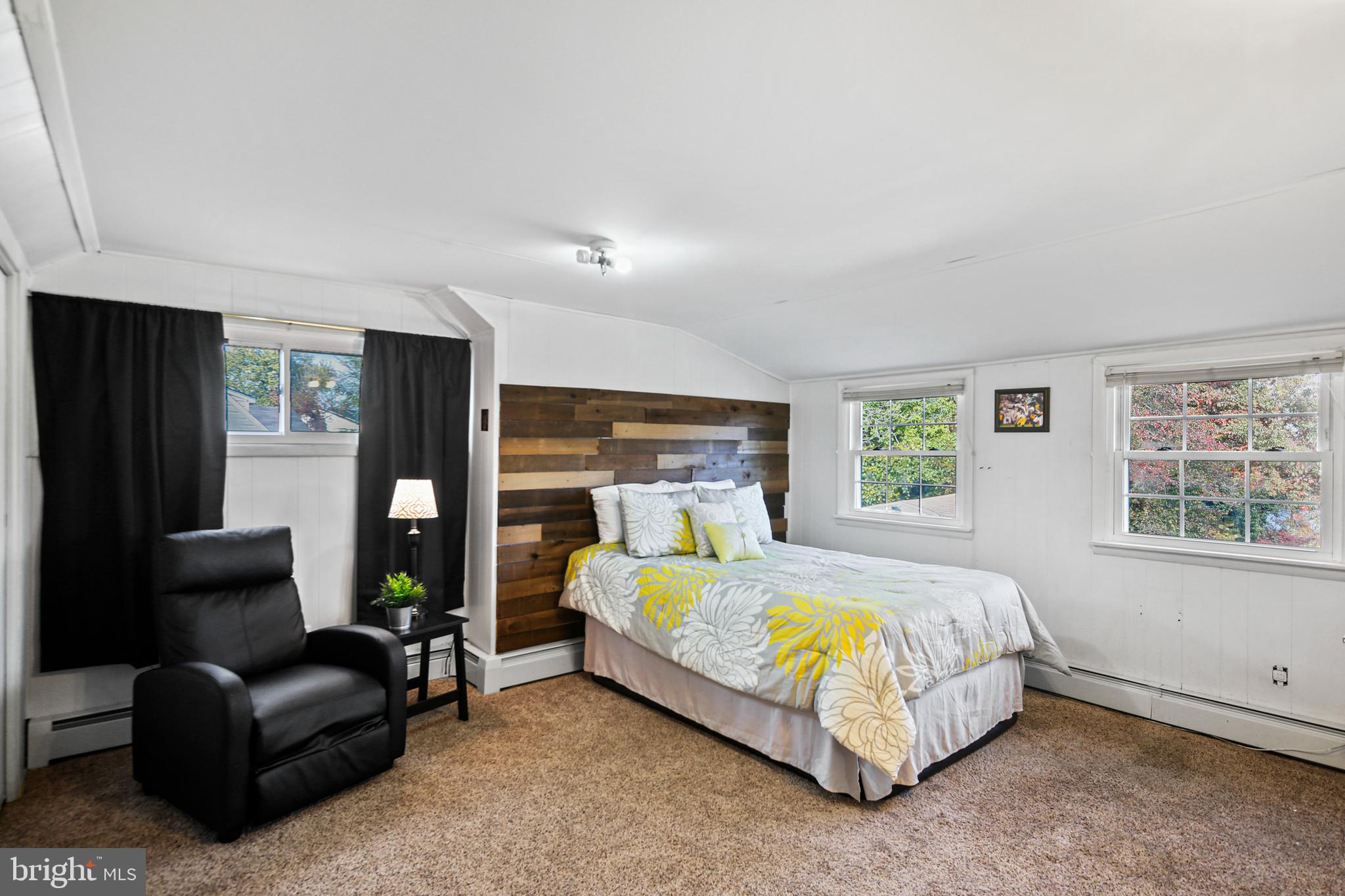 COUNTRY CLUB ESTATES - Residential