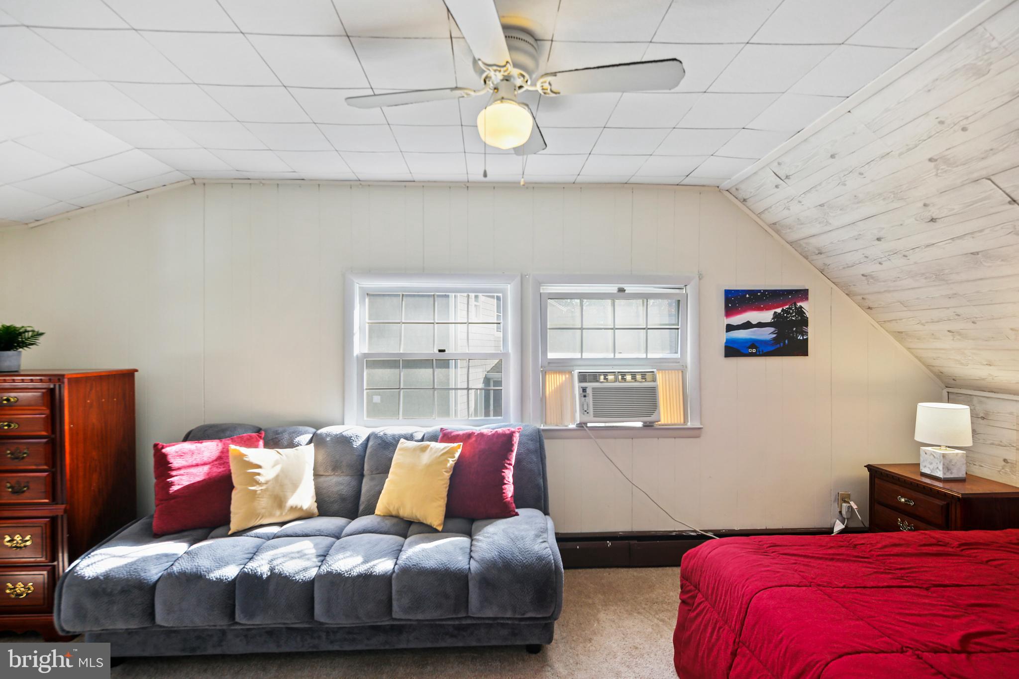 COUNTRY CLUB ESTATES - Residential