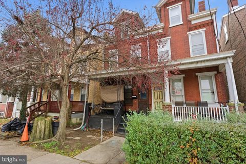 Townhouse For Sale - 1315 S Broad Street<br/> TRENTON, NJ 08610