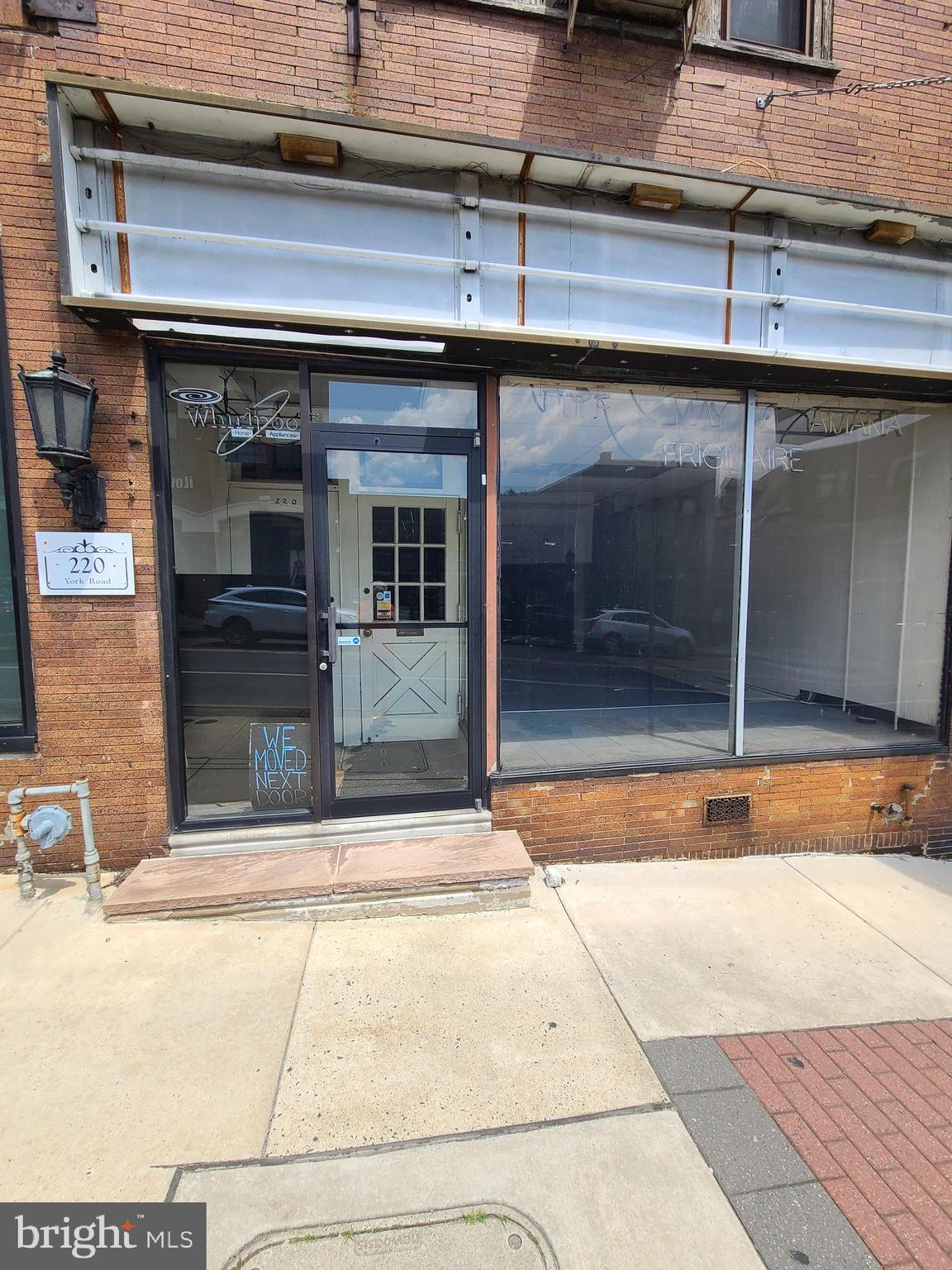 220 YORK ROAD
