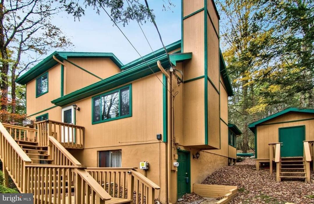 HIDEOUT THE - Residential Lease