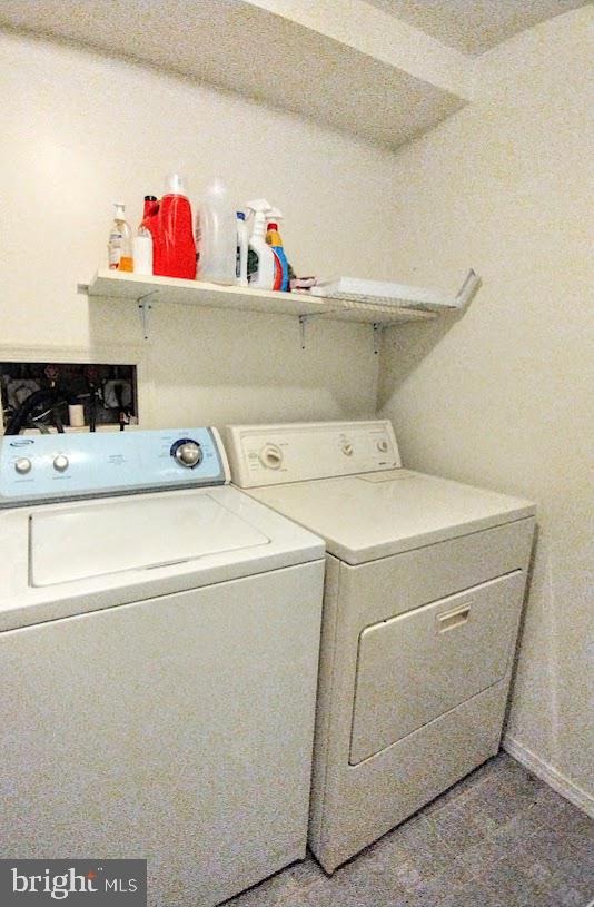 HIDEOUT THE - Residential Lease