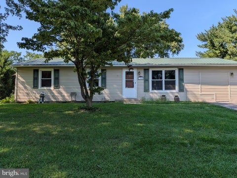 Homes For Sale - 13840 Countryside Drive<br/> Washington County, MAUGANSVILLE, MD 21767
