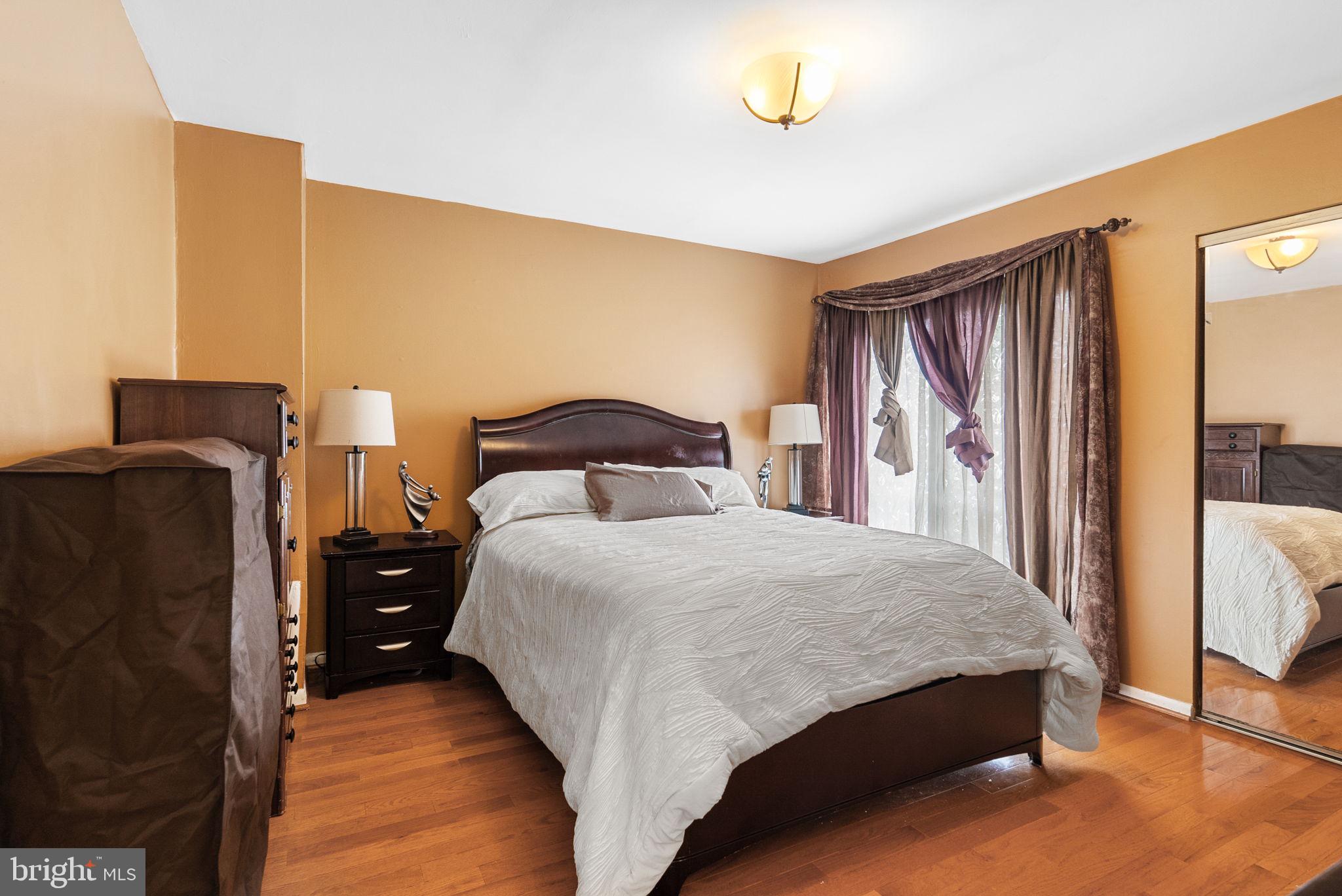 MONTCLAIR MANOR - Residential