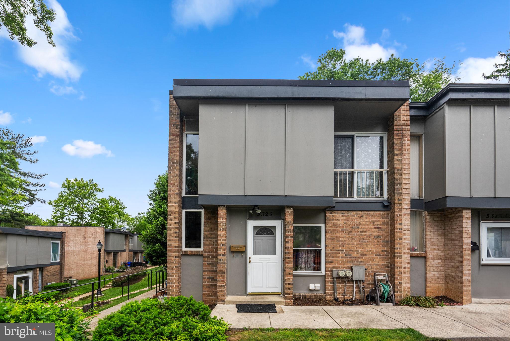 MONTCLAIR MANOR - Residential