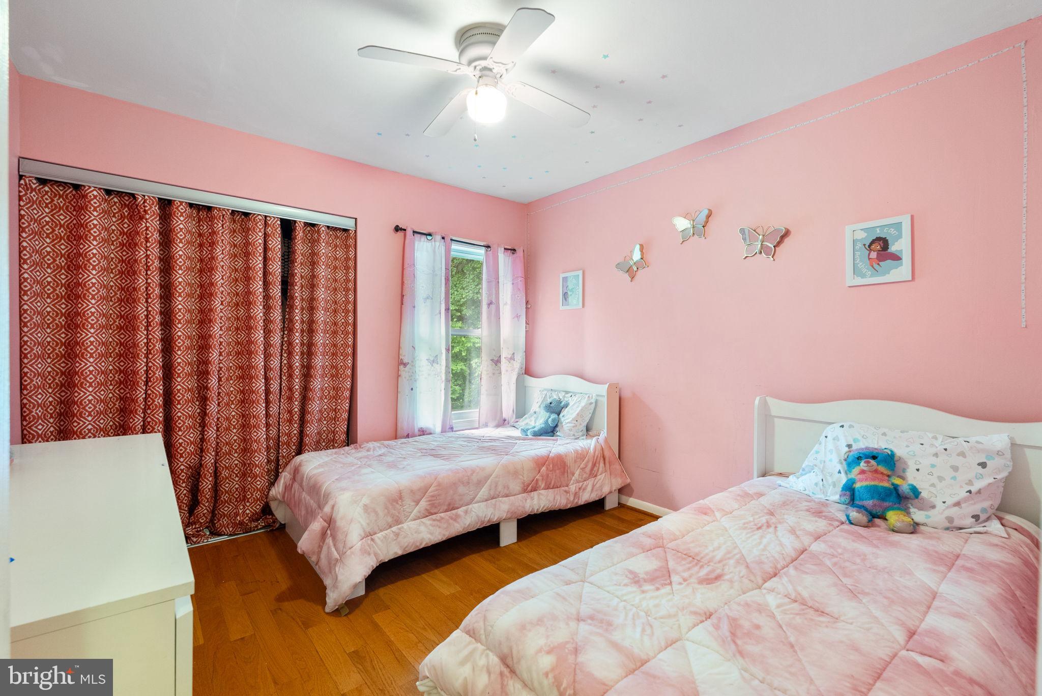 MONTCLAIR MANOR - Residential