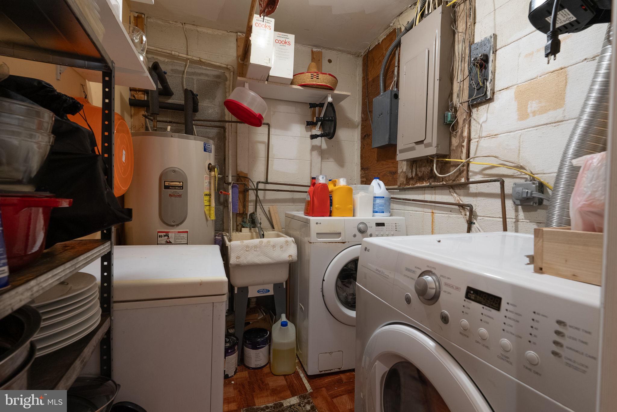 MONTCLAIR MANOR - Residential