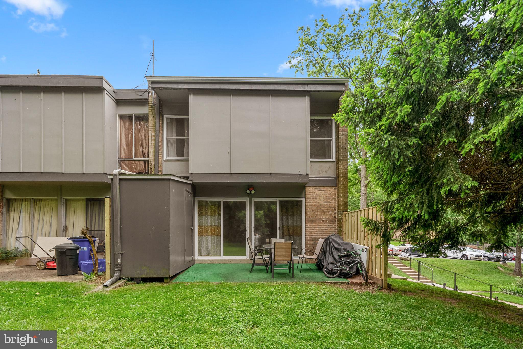 MONTCLAIR MANOR - Residential