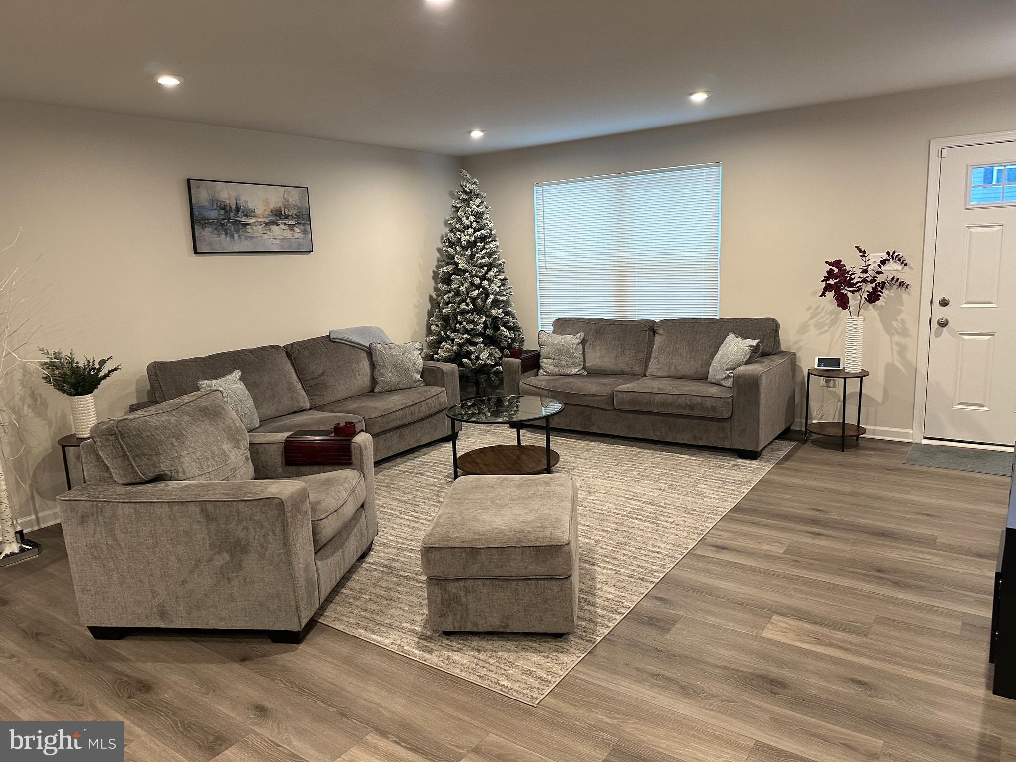 CARDINAL POINTE - Residential