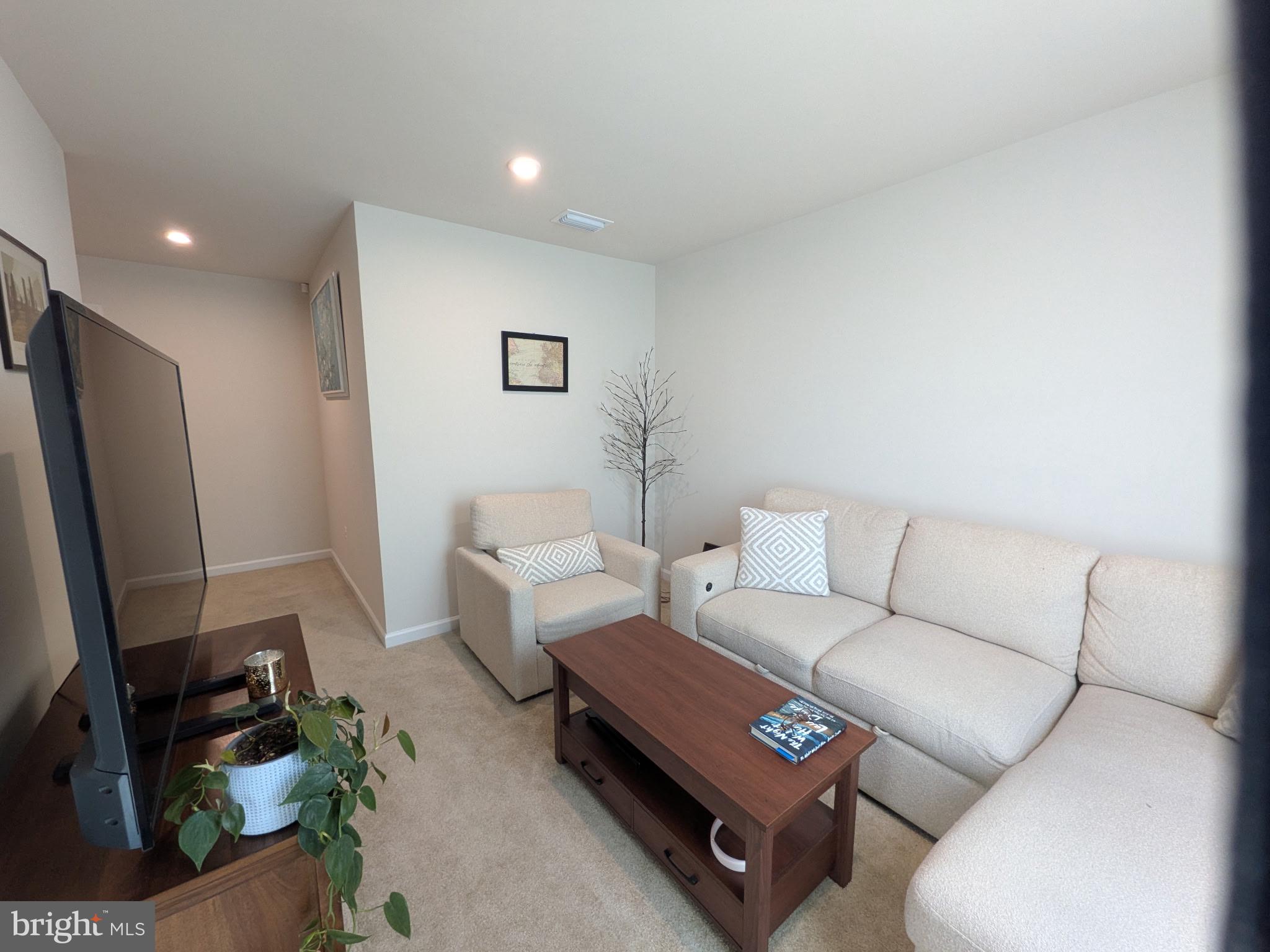 CARDINAL POINTE - Residential