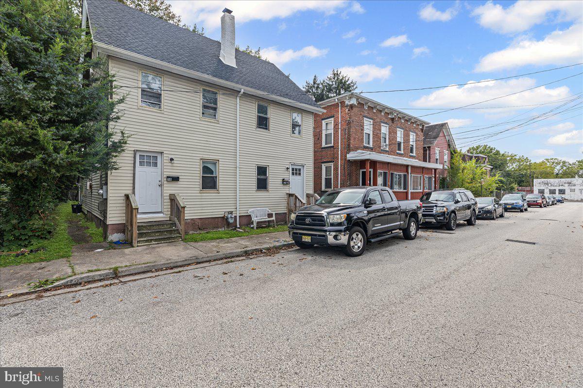 118-120 HUBBELL AVENUE