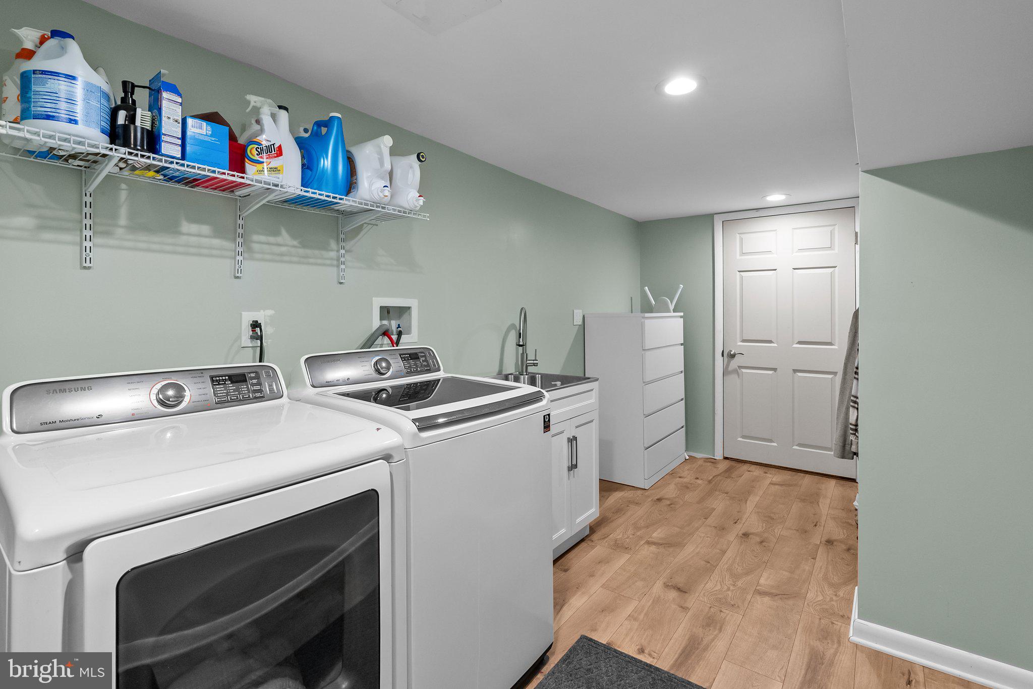 BELLS CORNER - Residential