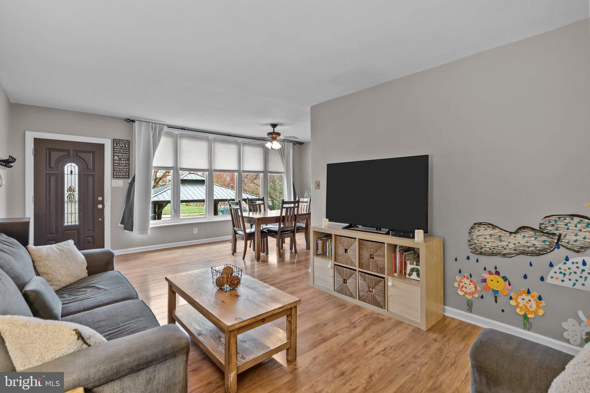 BELLS CORNER - Residential