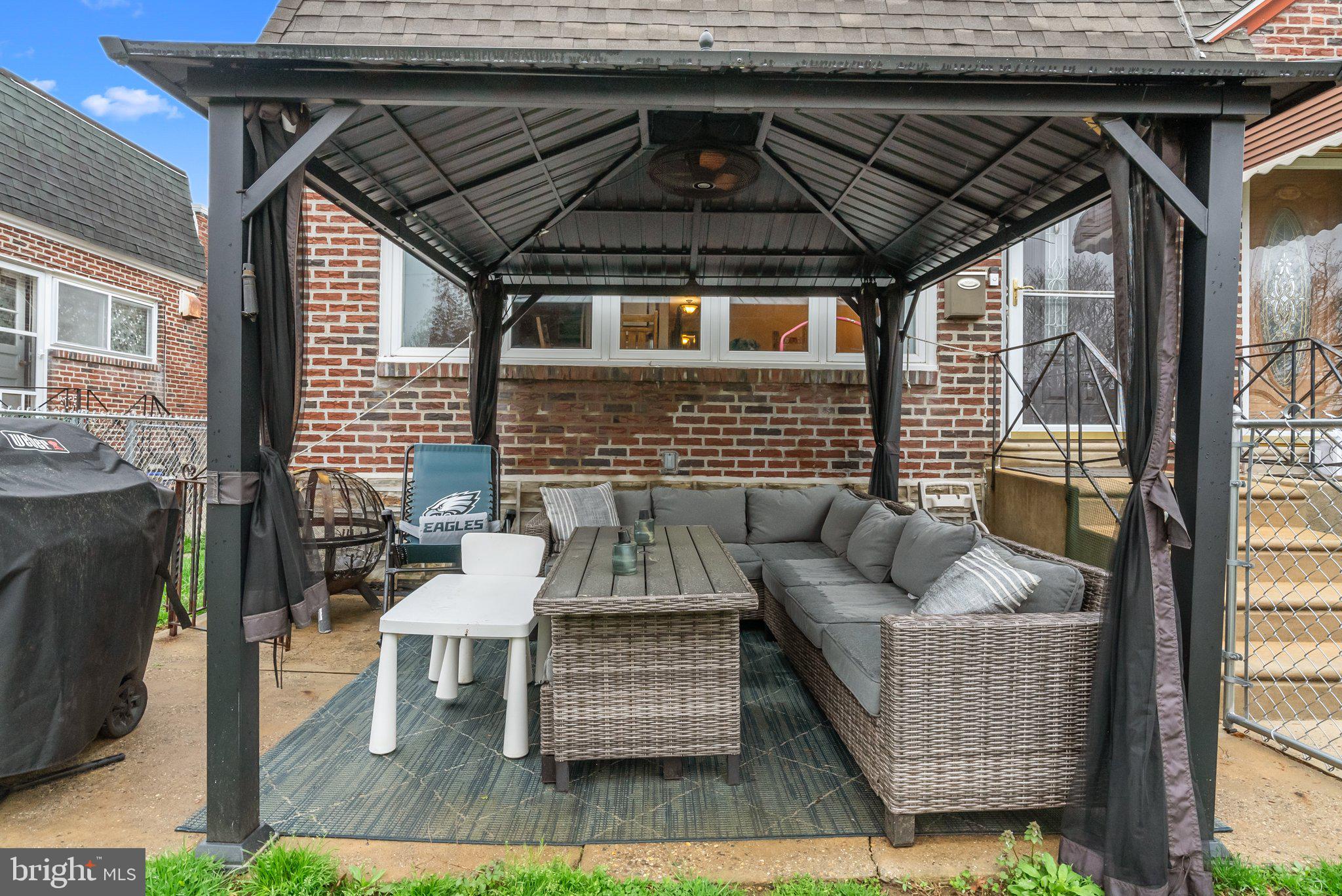 BELLS CORNER - Residential