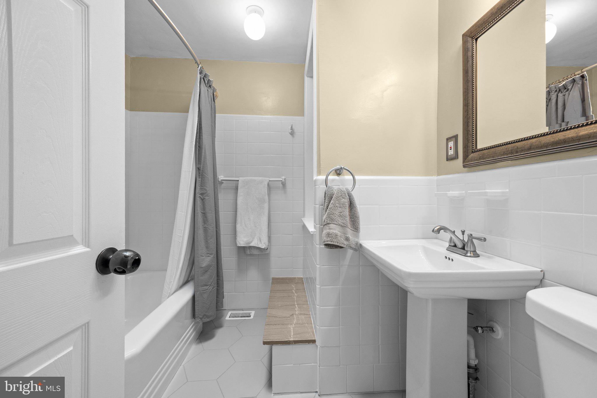 BELLS CORNER - Residential