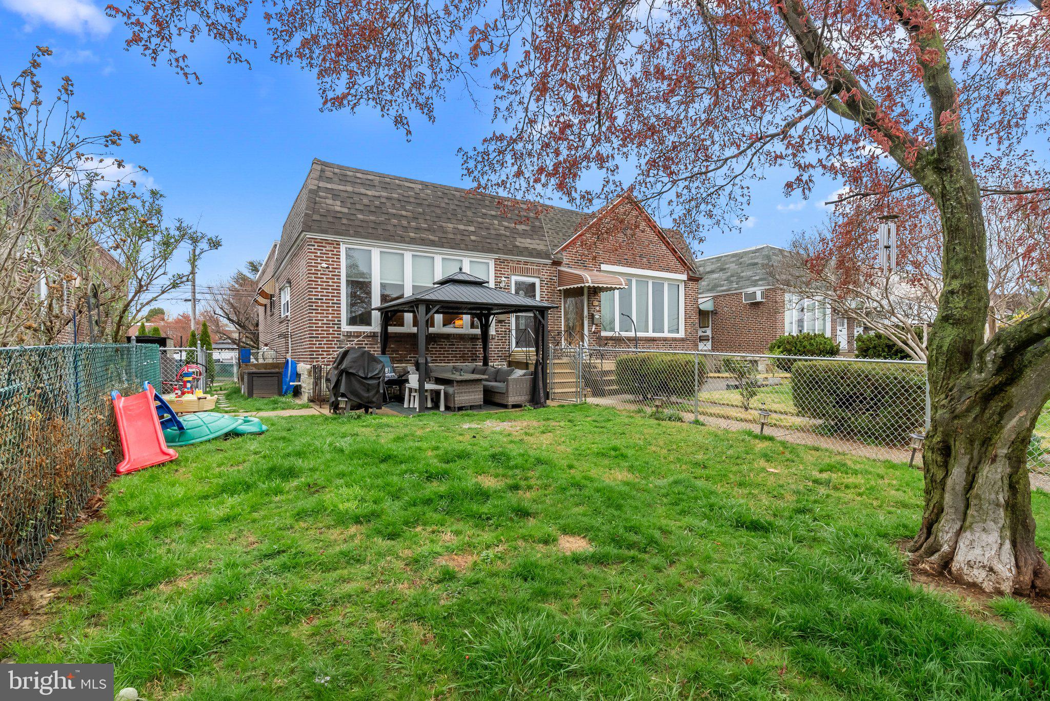 BELLS CORNER - Residential