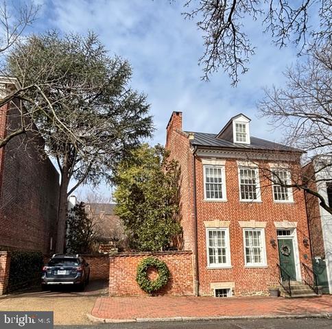 OLD TOWN ALEXANDRIA - Residential