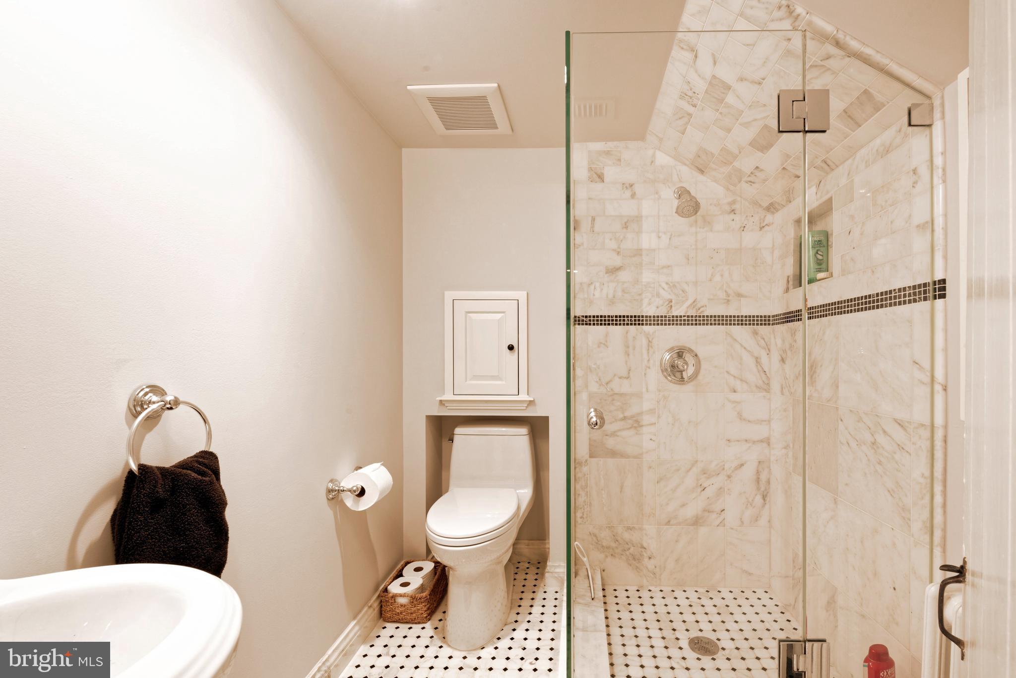 OLD TOWN ALEXANDRIA - Residential